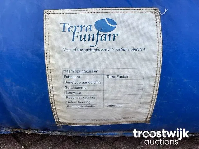 Buikschuifbaan springkussen - afbeelding 11 van  13