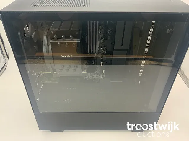 Build, core(tm) i5 9th gen, 32 gb ram, 1.2 tb ssd desktop - afbeelding 3 van  4