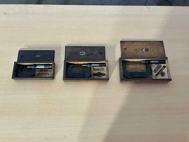 Buiten micrometer (3x) - afbeelding 1 van  7