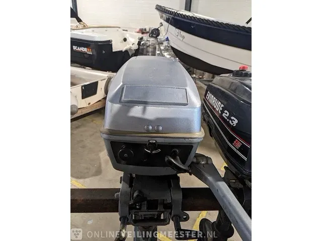 Buitenboord motor evinrude , 8 pk 2t langstaart op knuppel - afbeelding 5 van  9