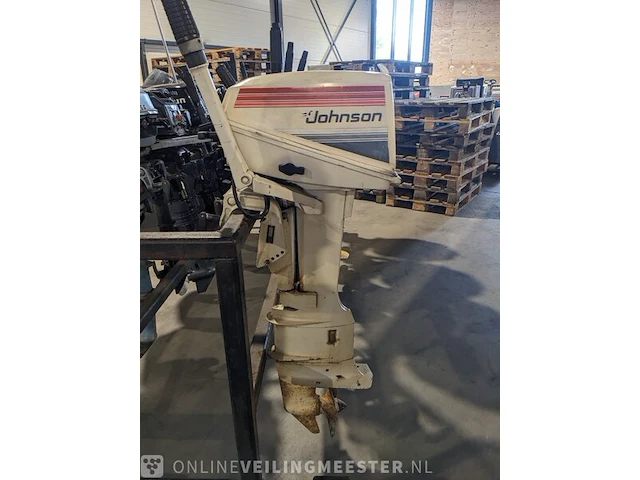 Buitenboord motor johnson, 6 pk 2-takt 2-cilinder langstaart op knuppel , wit - afbeelding 1 van  10