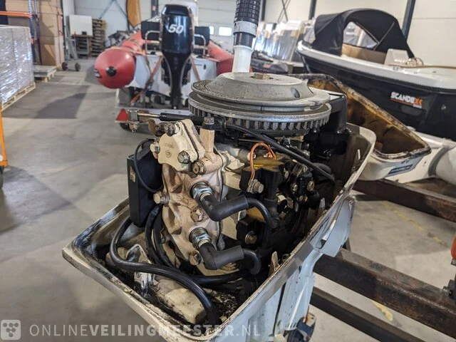 Buitenboord motor johnson, 6 pk 2-takt 2-cilinder langstaart op knuppel , wit - afbeelding 10 van  10