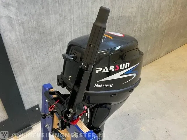 Buitenboord motor parsun, f98bml f9.8 4-takt langstaart op knuppel, zwart - afbeelding 5 van  6