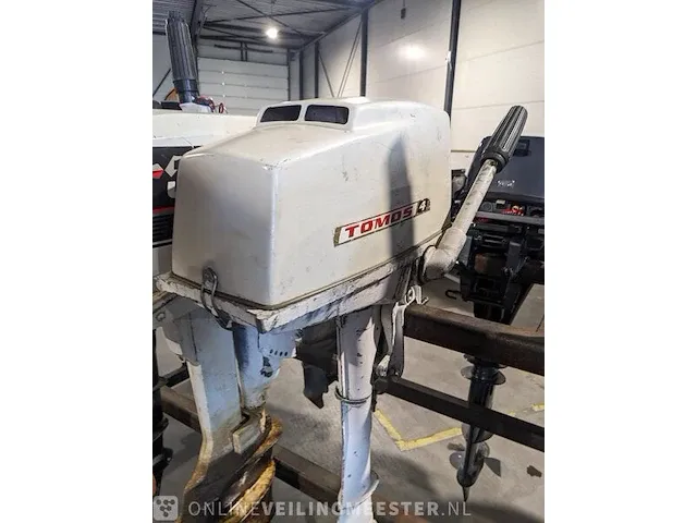 Buitenboord motor tomos, 4 pk 2-takt kortstaart op knuppel - afbeelding 1 van  9