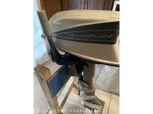 Buitenboordmotor evinrude, fischerman, wit - afbeelding 1 van  4