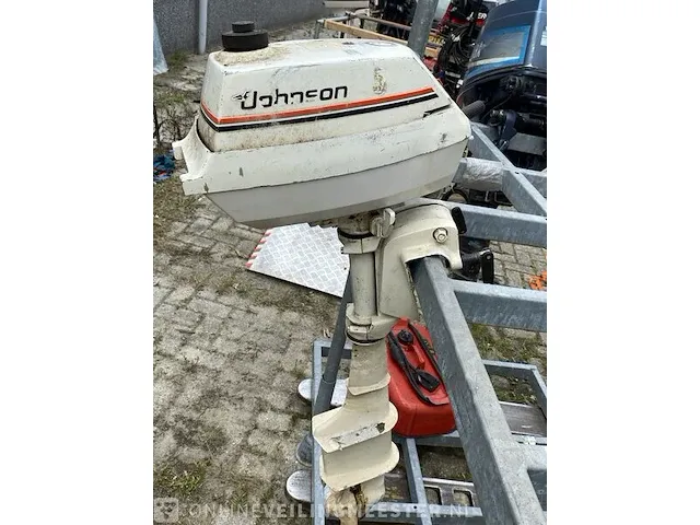 Buitenboordmotor johnson 5 pk - afbeelding 4 van  5