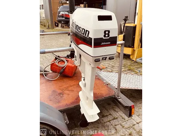 Buitenboordmotor johnson 8 pk - afbeelding 2 van  5