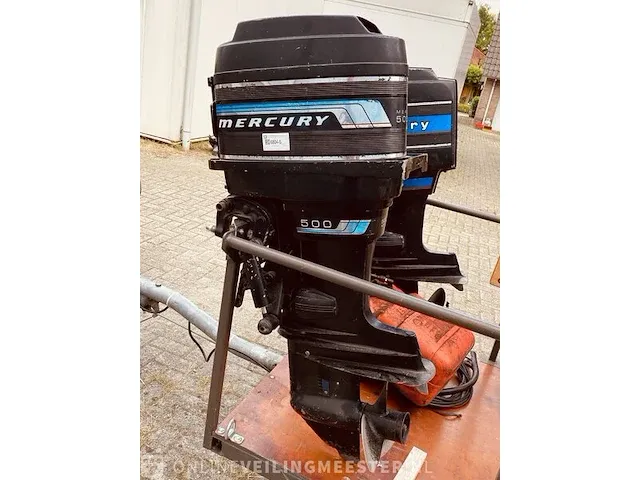 Buitenboordmotor mercury 50pk - afbeelding 1 van  8