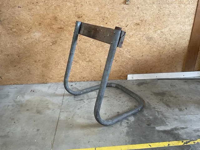 Buitenboordmotor steun - afbeelding 1 van  3