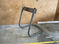 Buitenboordmotor steun