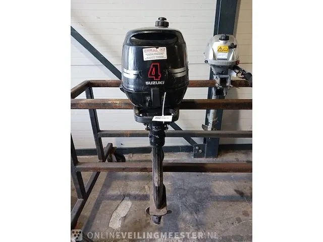 Buitenboordmotor suzuki , 4 pk viertakt, zwart - afbeelding 3 van  10