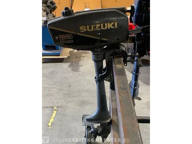 Buitenboordmotor suzuki, grijs/ zwart - afbeelding 3 van  8