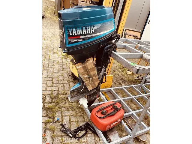 Buitenboordmotor yamaha 30pk - afbeelding 1 van  8