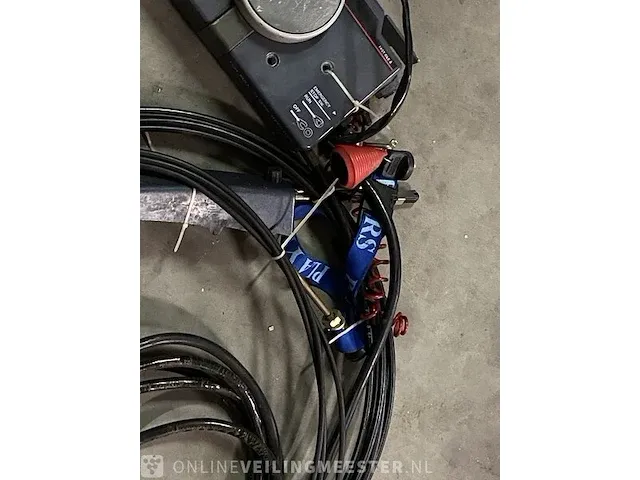 Buitenboordmotor yamaha 30pk - afbeelding 7 van  8
