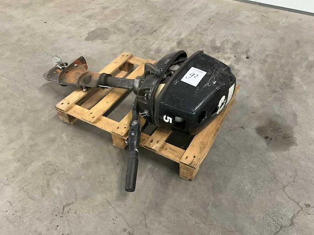 Buitenboordmotor - afbeelding 2 van  4