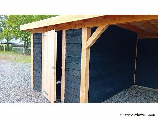 Buitenverblijf exclusief 12000x400cm - afbeelding 5 van  7