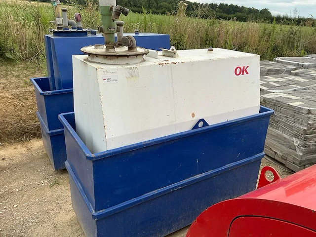 Bulktank met pomp 1200 ltr. - afbeelding 1 van  11