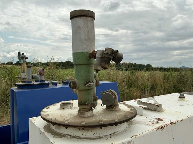 Bulktank met pomp 1200 ltr. - afbeelding 10 van  11
