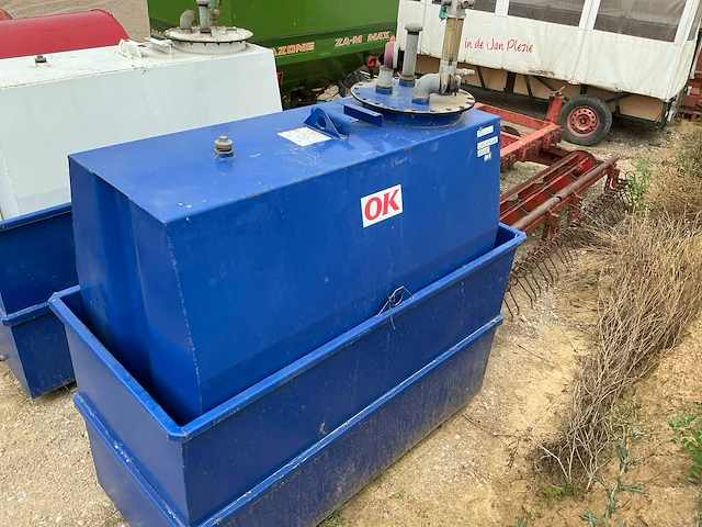 Bulktank met pomp 1200ltr. - afbeelding 1 van  11