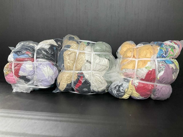 Bulkverpakking vintage kleding (3x) - afbeelding 1 van  4