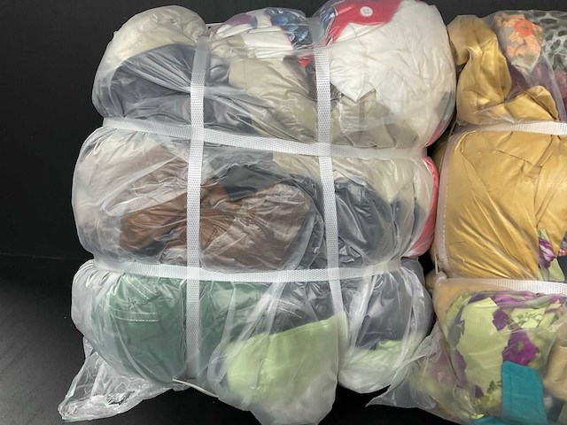 Bulkverpakking vintage kleding (3x) - afbeelding 4 van  4