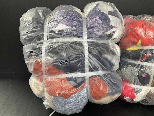 Bulkverpakking vintage kleding (3x) - afbeelding 4 van  4