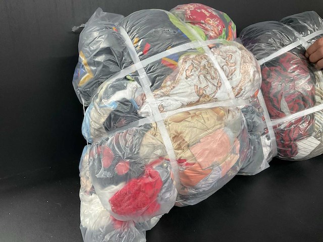 Bulkverpakking vintage kleding (3x) - afbeelding 4 van  4