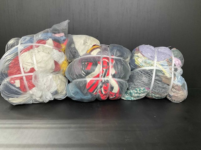 Bulkverpakking vintage kleding (3x) - afbeelding 1 van  4