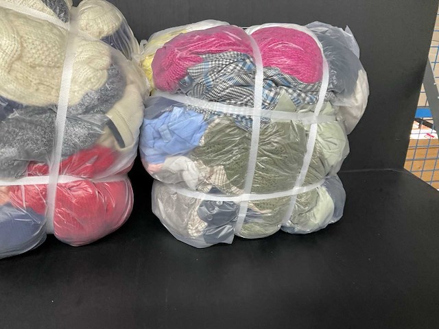 Bulkverpakking vintage kleding (4x) - afbeelding 2 van  5