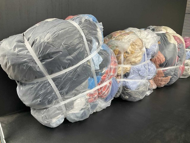 Bulkverpakking vintage kleding (4x) - afbeelding 5 van  5