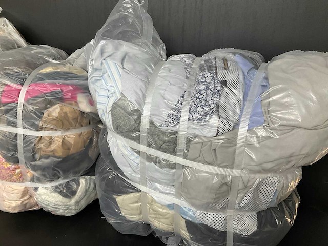 Bulkverpakking vintage kleding (4x) - afbeelding 2 van  5