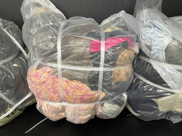 Bulkverpakking vintage kleding (4x) - afbeelding 3 van  5