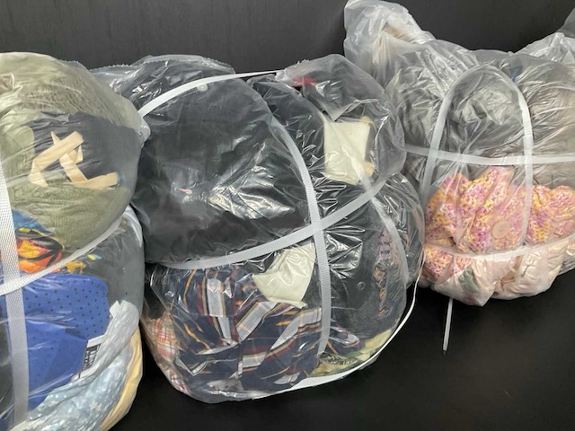 Bulkverpakking vintage kleding (4x) - afbeelding 4 van  5