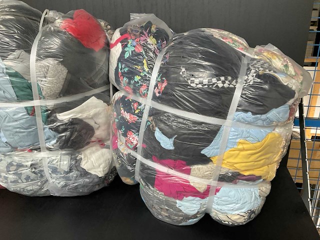 Bulkverpakking vintage kleding (4x) - afbeelding 2 van  5
