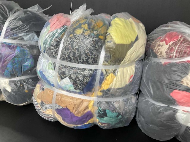 Bulkverpakking vintage kleding (4x) - afbeelding 3 van  5