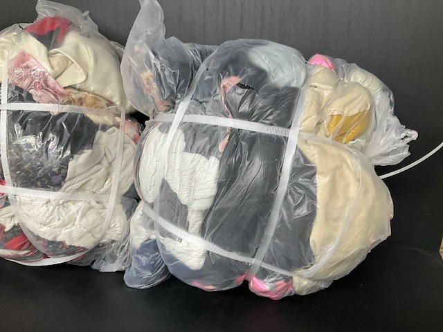 Bulkverpakking vintage kleding (4x) - afbeelding 2 van  5