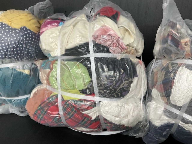 Bulkverpakking vintage kleding (4x) - afbeelding 3 van  5