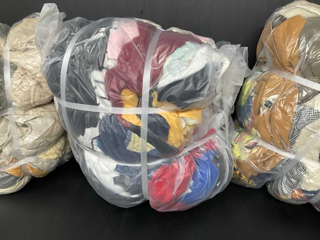 Bulkverpakking vintage kleding (4x) - afbeelding 4 van  5