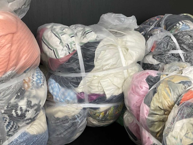 Bulkverpakking vintage kleding (5x) - afbeelding 5 van  6