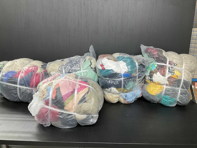 Bulkverpakking vintage kleding (5x) - afbeelding 1 van  6