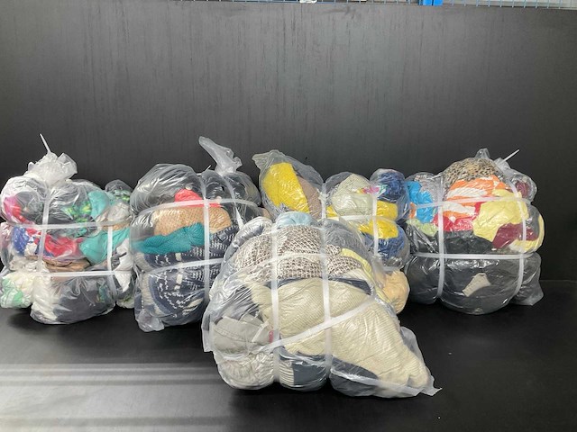 Bulkverpakking vintage kleding (5x) - afbeelding 1 van  6