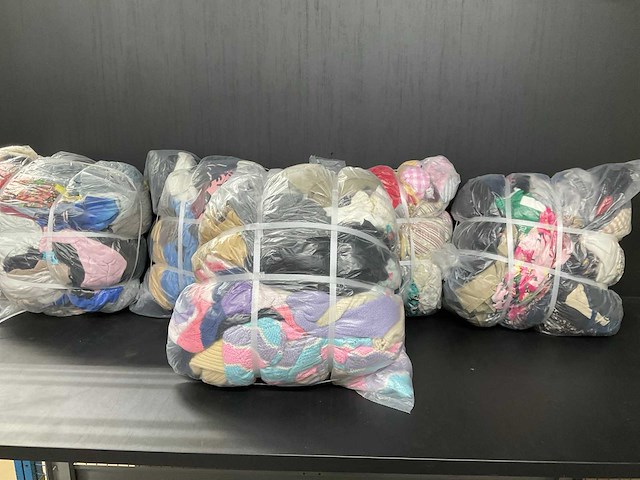 Bulkverpakking vintage kleding (5x) - afbeelding 1 van  6