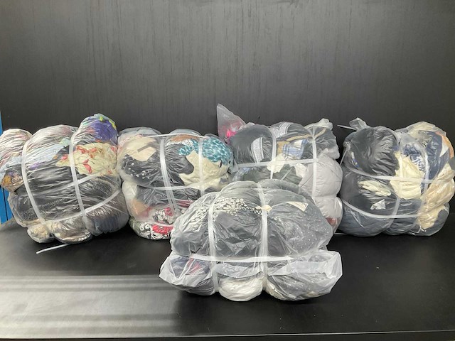 Bulkverpakking vintage kleding (5x) - afbeelding 1 van  6