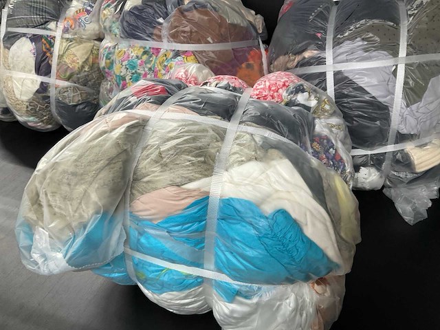 Bulkverpakking vintage kleding (5x) - afbeelding 4 van  6