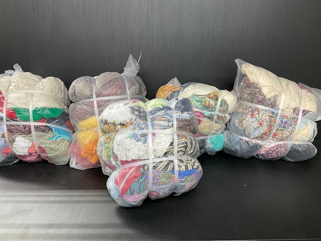 Bulkverpakking vintage kleding (5x) - afbeelding 1 van  6