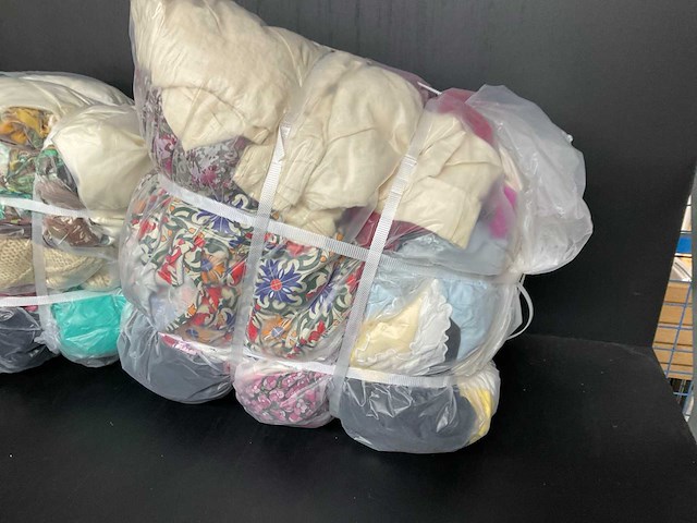 Bulkverpakking vintage kleding (5x) - afbeelding 2 van  6