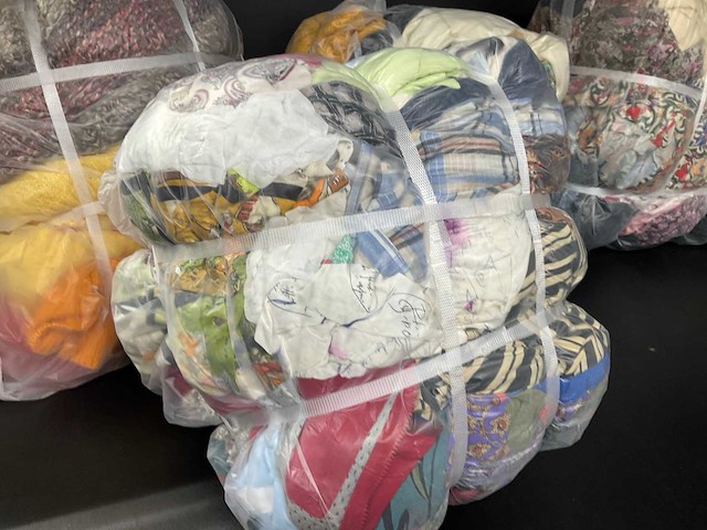 Bulkverpakking vintage kleding (5x) - afbeelding 4 van  6