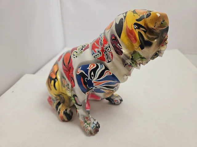 Bulldog sculptuur - graffiti dog - afbeelding 6 van  6