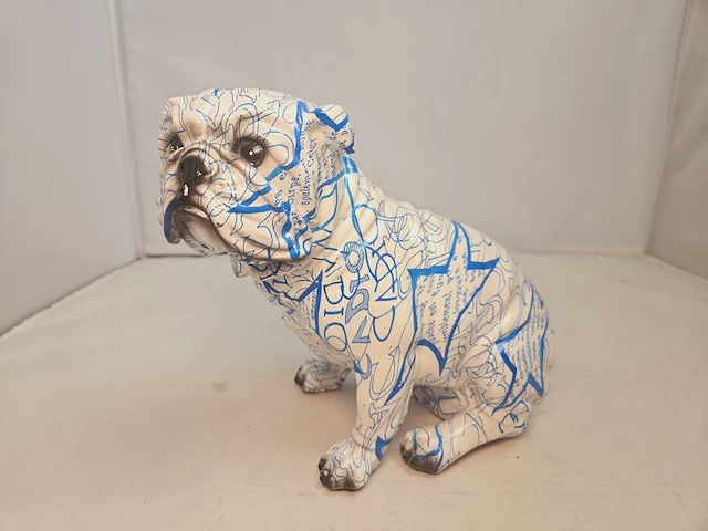 Bulldog sculptuur - japanse graffiti-dog - afbeelding 1 van  7