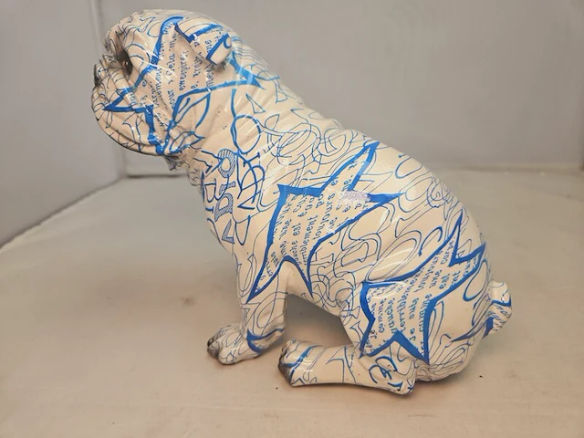 Bulldog sculptuur - japanse graffiti-dog - afbeelding 5 van  7
